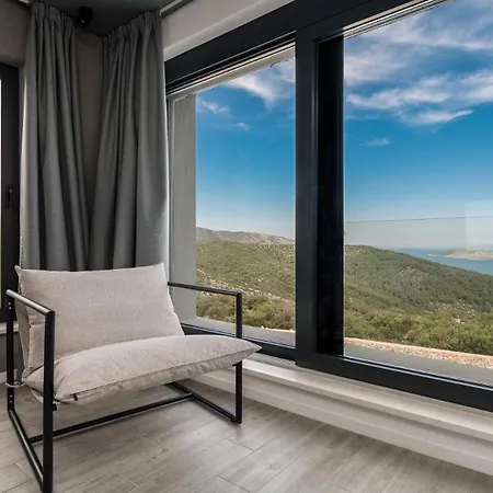 Modern On Island Hvar 别墅