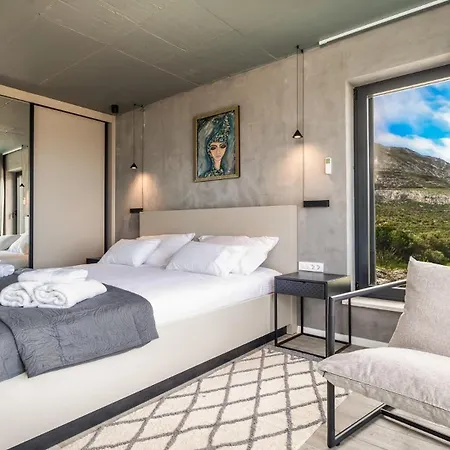 Modern On Island Hvar 别墅 *